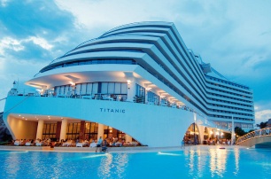Titanic Beach Resort Lara 